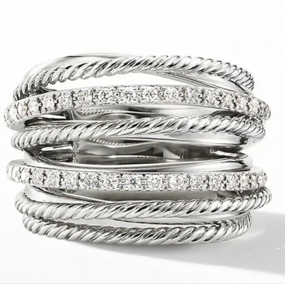 Jewelry - 🎄NWOT 925 SILVER RING🎄